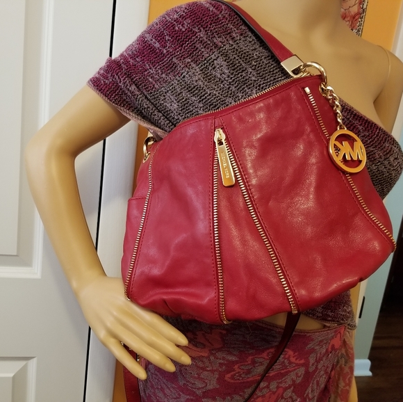 Authentic 'Michael Kor ' Red handbag - Picture 2 of 6